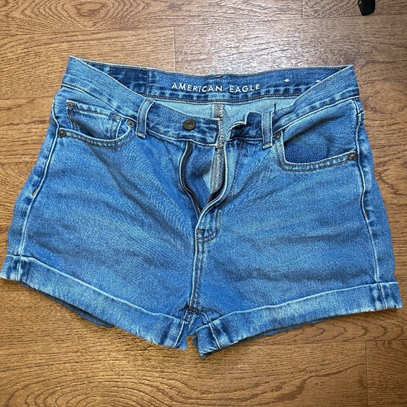 American Eagle Shorts - Picture 1 of 4